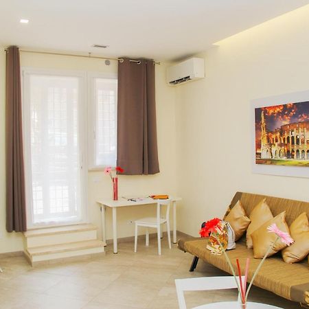 Domus Divi - Appartamento Nel Cuore Di Roma Exterior foto